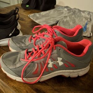 Under armor tennis shoes